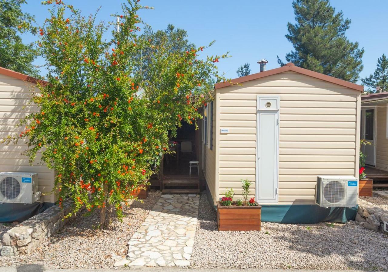 Krk Mobile Homes Klimno Εξωτερικό φωτογραφία