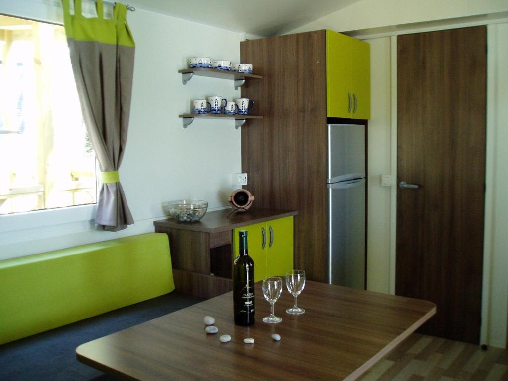 Krk Mobile Homes Klimno Εξωτερικό φωτογραφία